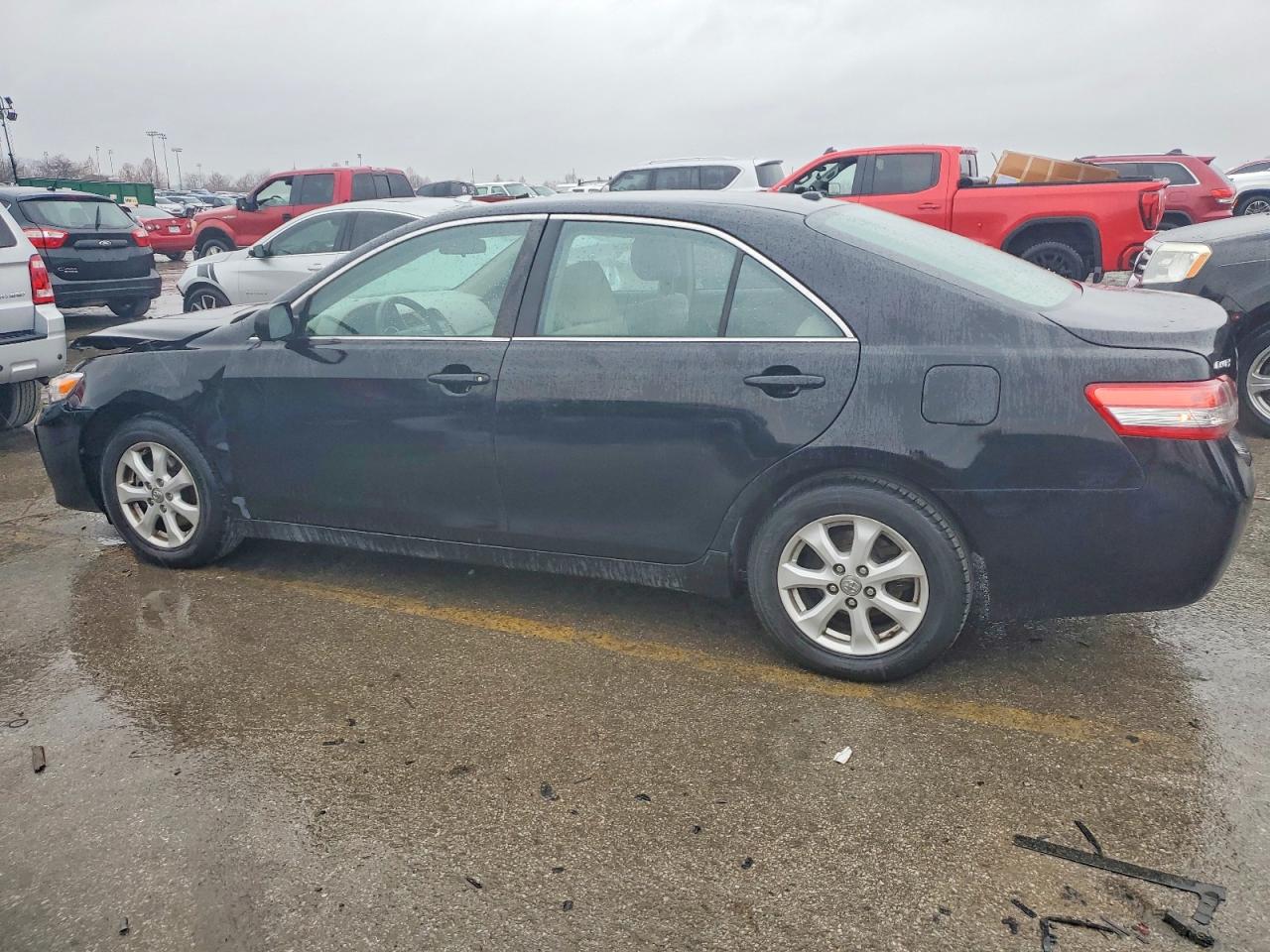 2011 TOYOTA CAMRY BASE photo 2