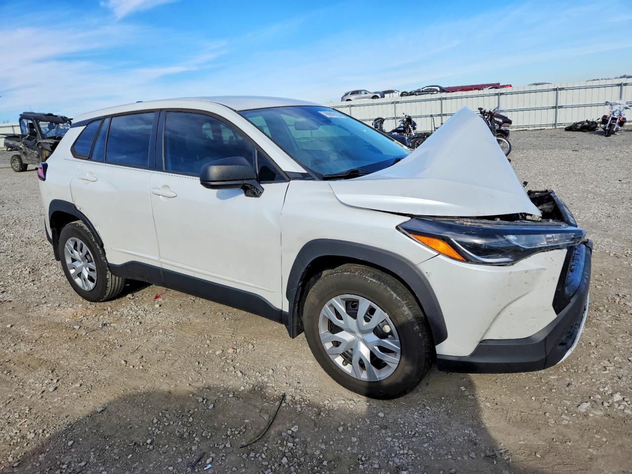2022 TOYOTA COROLLA CROSS L photo 4