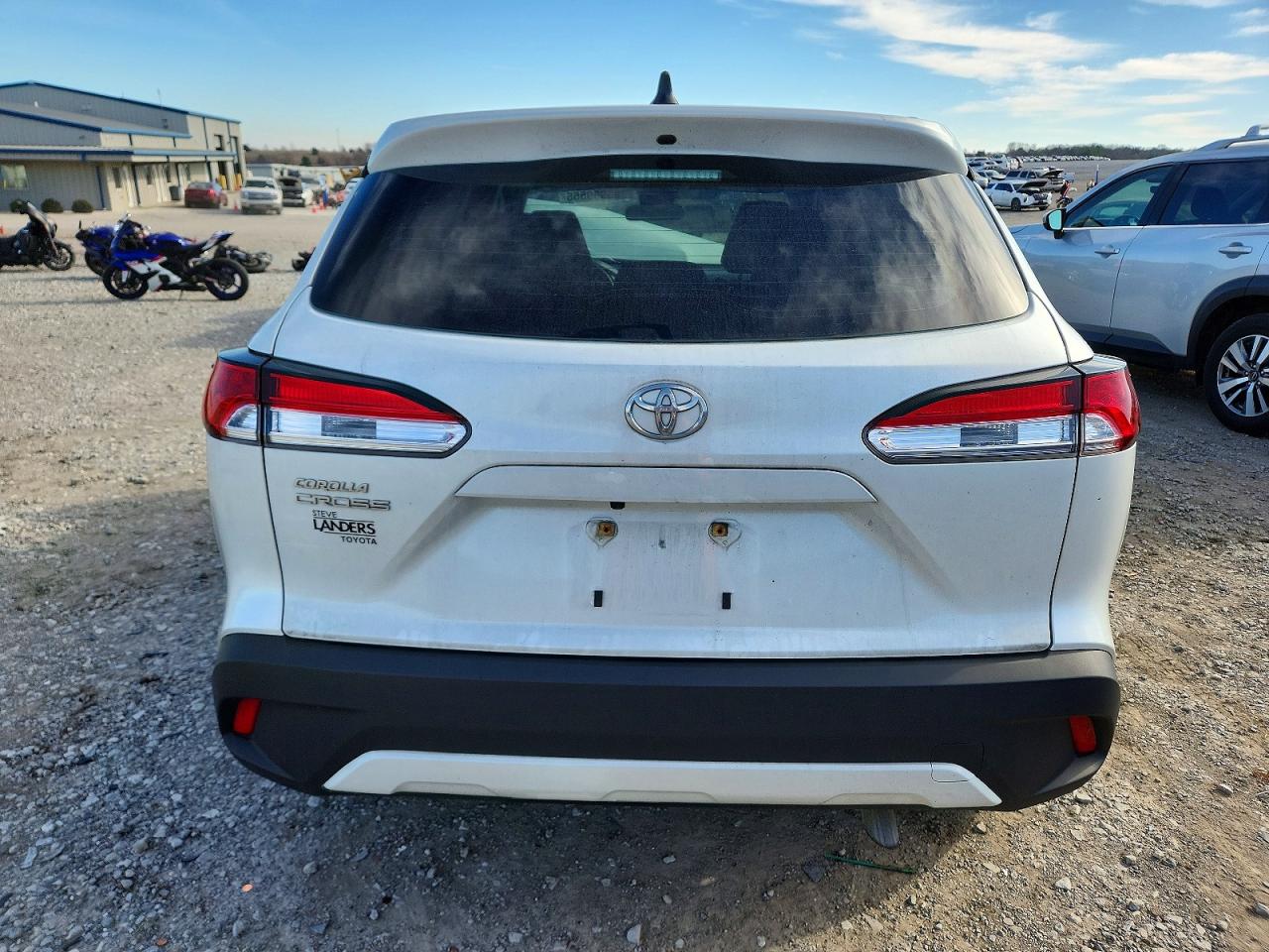 2022 TOYOTA COROLLA CROSS L photo 6