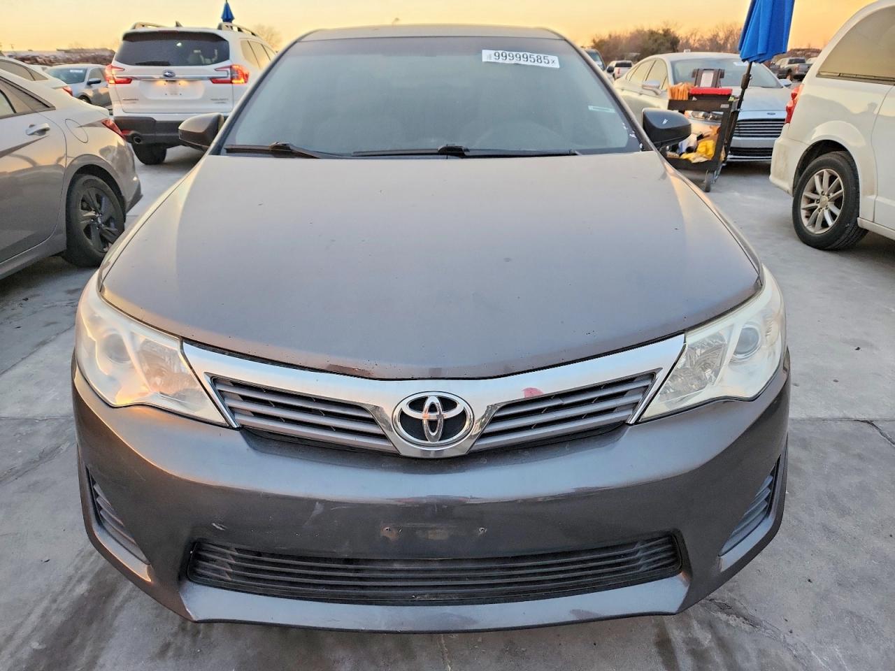 2014 TOYOTA CAMRY L photo 5