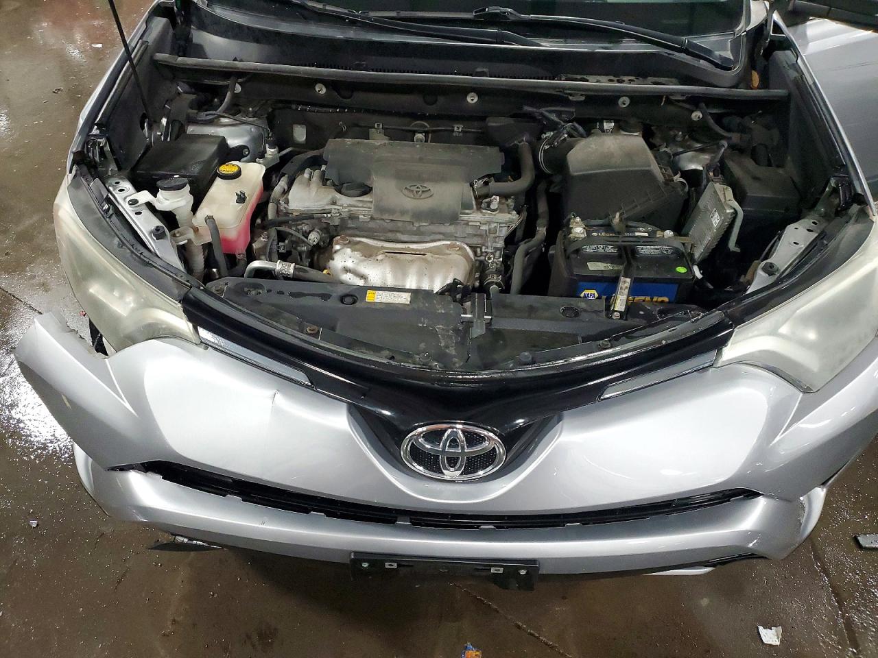 2016 TOYOTA RAV4 XLE photo 12