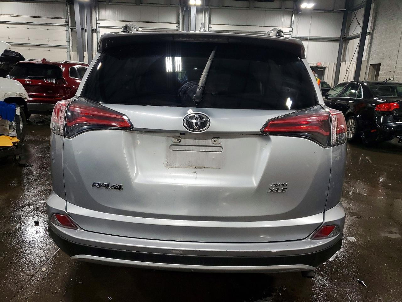 2016 TOYOTA RAV4 XLE photo 6