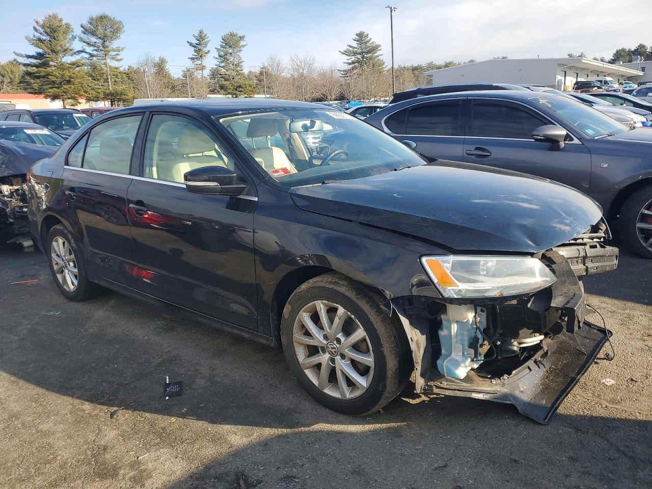 2013 VOLKSWAGEN JETTA SE photo 4