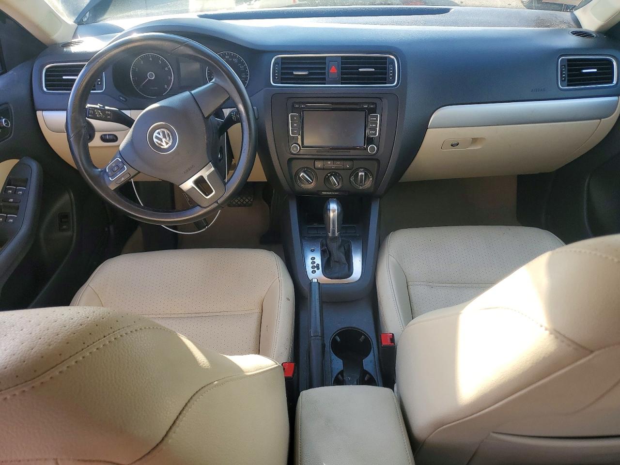 2013 VOLKSWAGEN JETTA SE photo 8