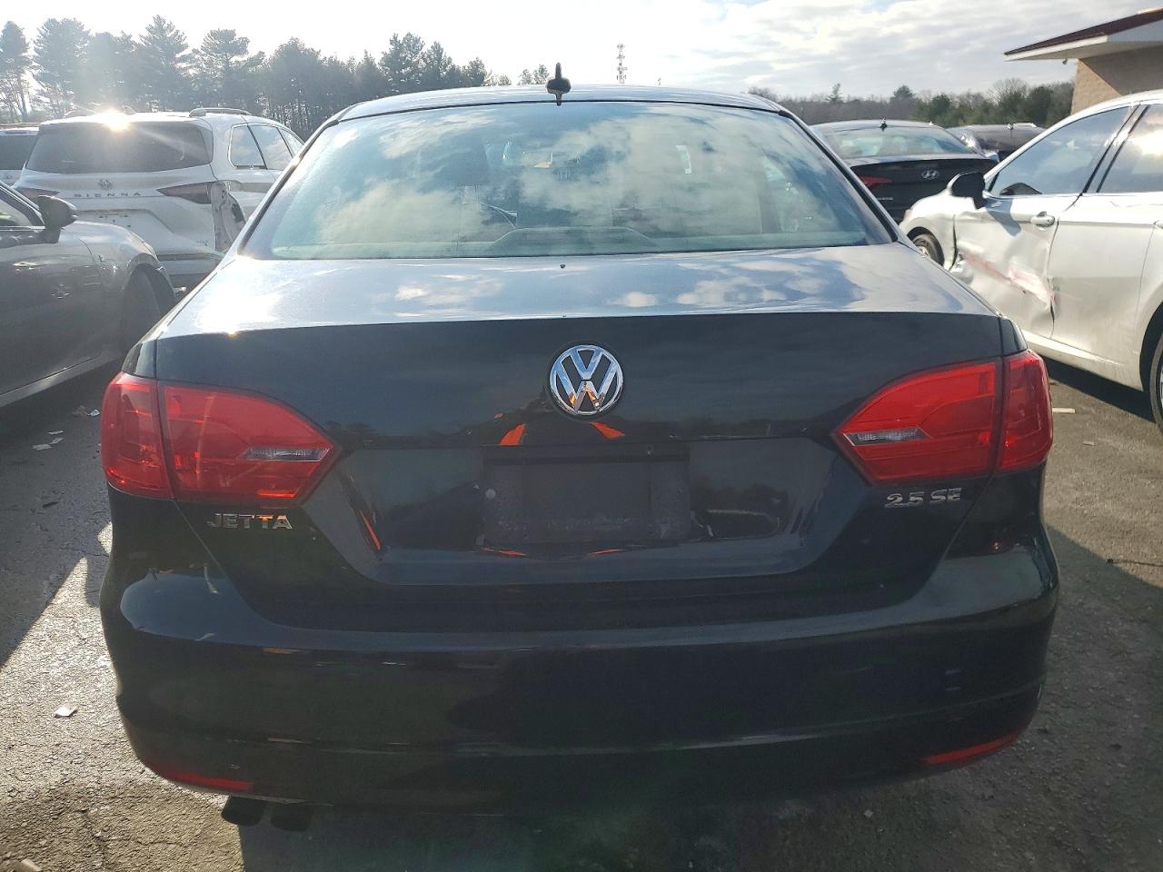 2013 VOLKSWAGEN JETTA SE photo 6