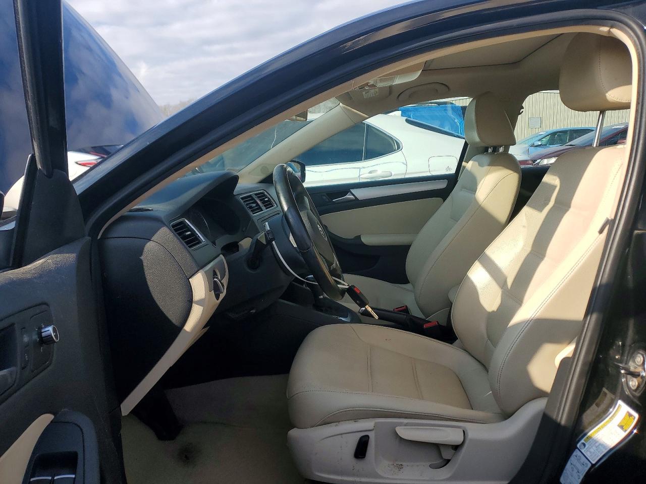 2013 VOLKSWAGEN JETTA SE photo 7