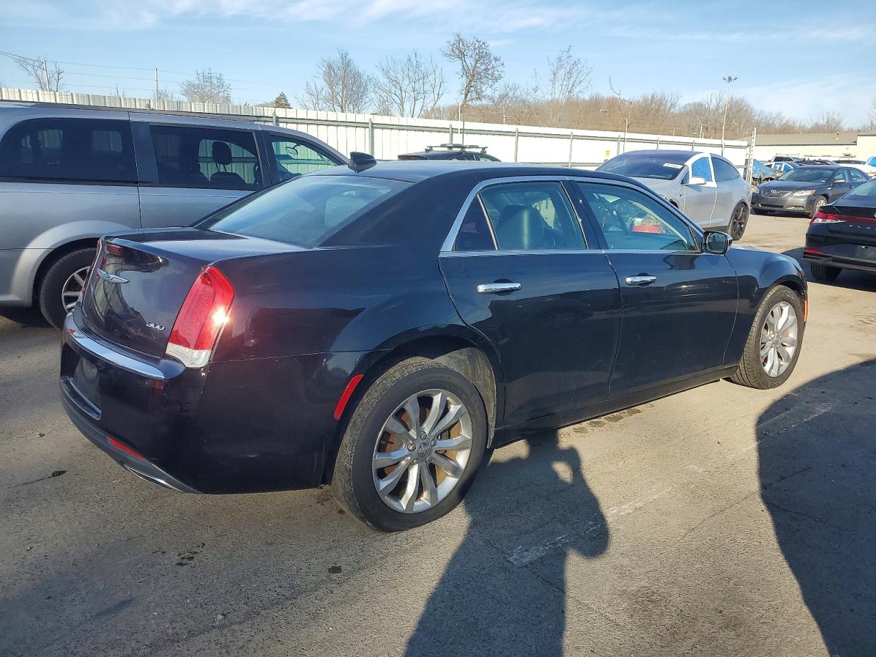 2018 CHRYSLER 300 LIMITED photo 3