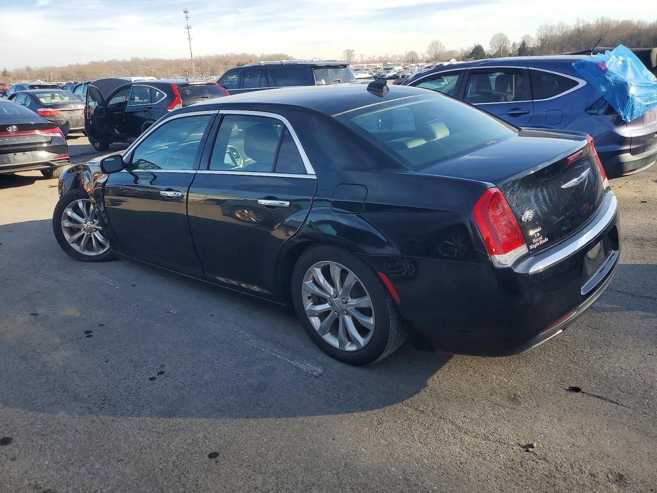 2018 CHRYSLER 300 LIMITED photo 2