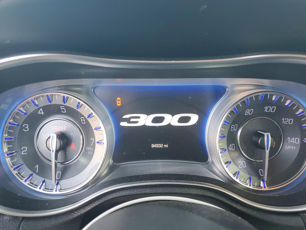 2018 CHRYSLER 300 LIMITED photo 9