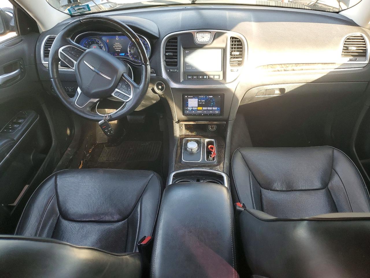 2018 CHRYSLER 300 LIMITED photo 8