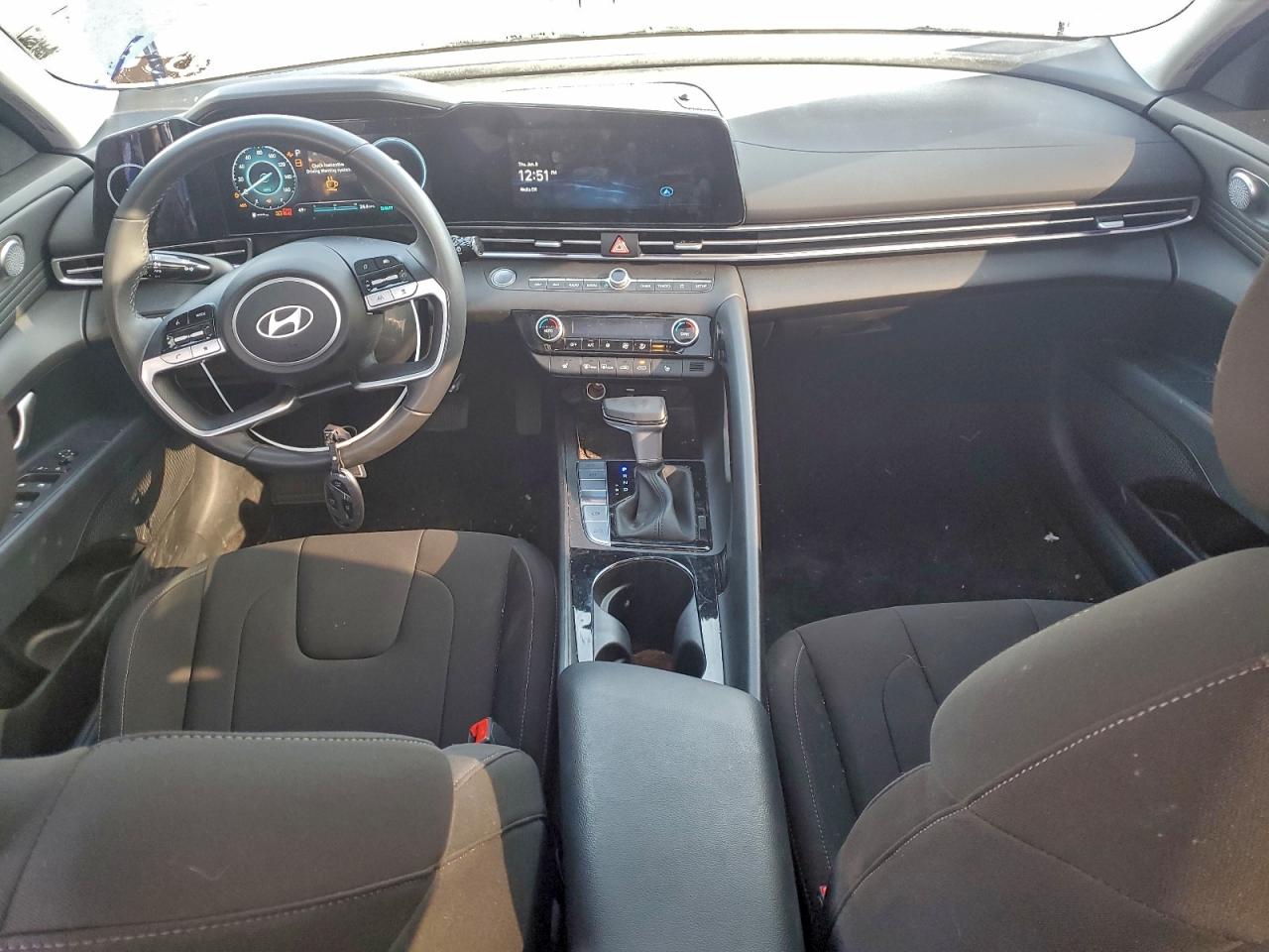 2025 HYUNDAI ELANTRA SEL photo 8