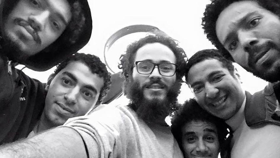 جنايات القاهرة تقرر استمرار التدابير الاحترازية لفرقة “أطفال شوارع”