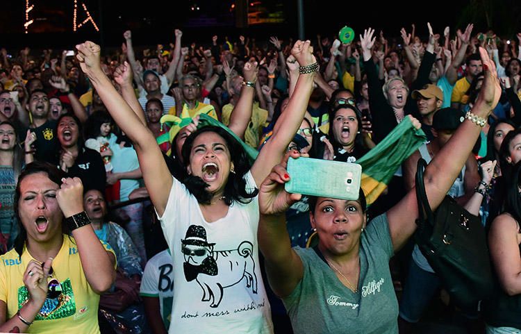 Campanha brasileira ‘Deixa Ela Trabalhar’ exige respeito às repórteres esportivas