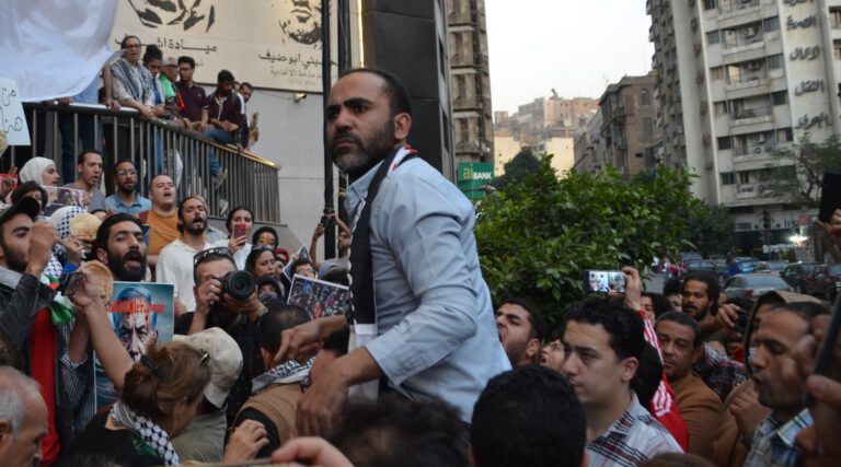 Amidst heavy security presence around SSSP following a wide crackdown targeting the homes of peaceful protesters: 10 political activists and citizens, including students, were imprisoned after participating in a solidarity demonstration with Palestine, chanting slogans criticizing the authorities’ p