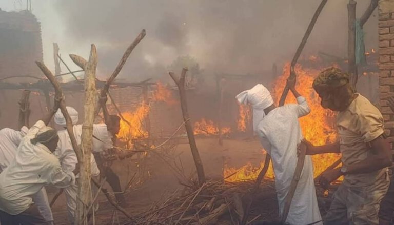 حريق يلتهم عشرات الوكالات في معبر حدودي مع جنوب السودان