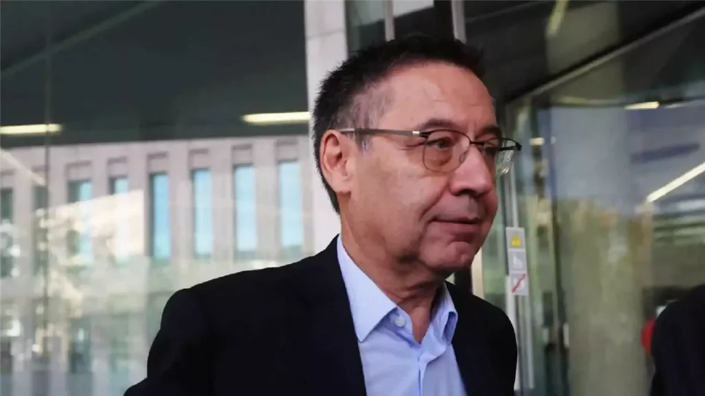 رئيس برشلونة السابق يتغنى بحمزة عبد الكريم ويكشف سبب عدم التعاقد مع محمد صلاح