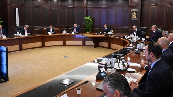 رئيس الوزراء يترأس الاجتماع الثالث للجنة الوزارية لوحدة الصين