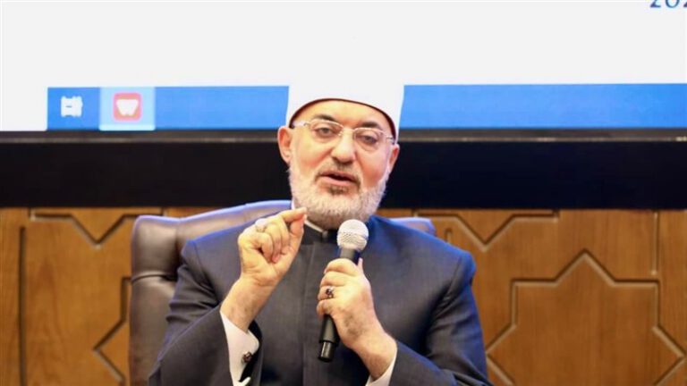 مفتي الجمهورية لطلاب جامعة القاهرة: مستقبل الأوطان يصنعه شباب واعٍ يمتلك المعرفة