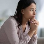 اكتئاب الصيف.. استشاري طب نفسي يكشف الأعراض والفئات الأكثر عرضة وموعد طلب العلاج (خاص)