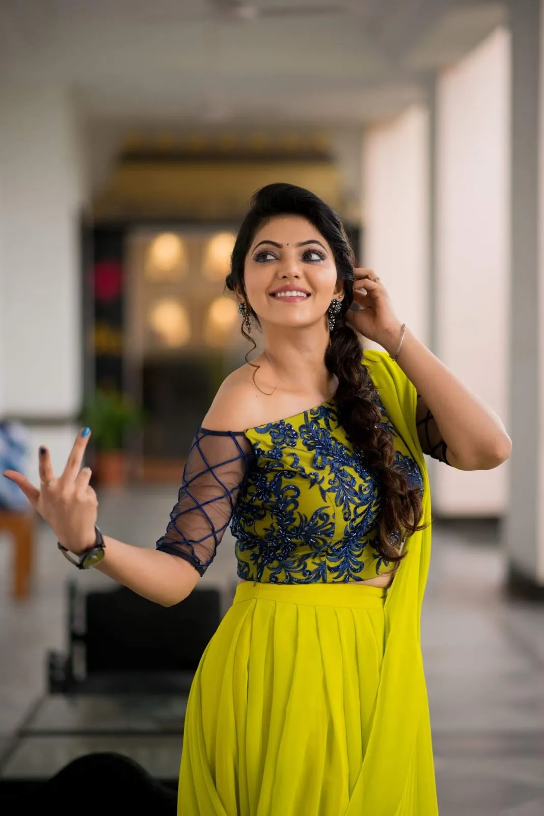Photo 5 of Athulya Ravi 