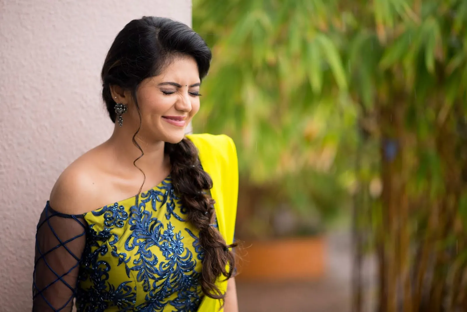 Photo 6 of Athulya Ravi 