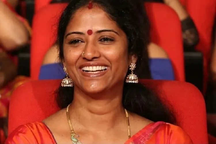 Photo 3 of Eswari Rao
