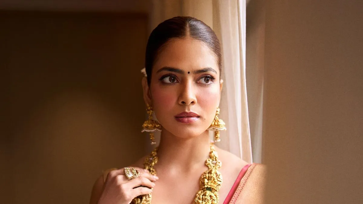 Photo 8 of Malavika Mohanan