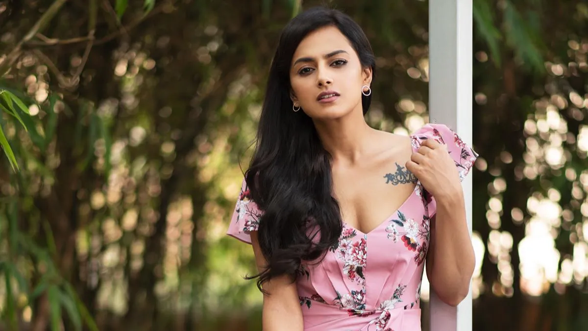 Photo 1 of Shraddha Srinath 