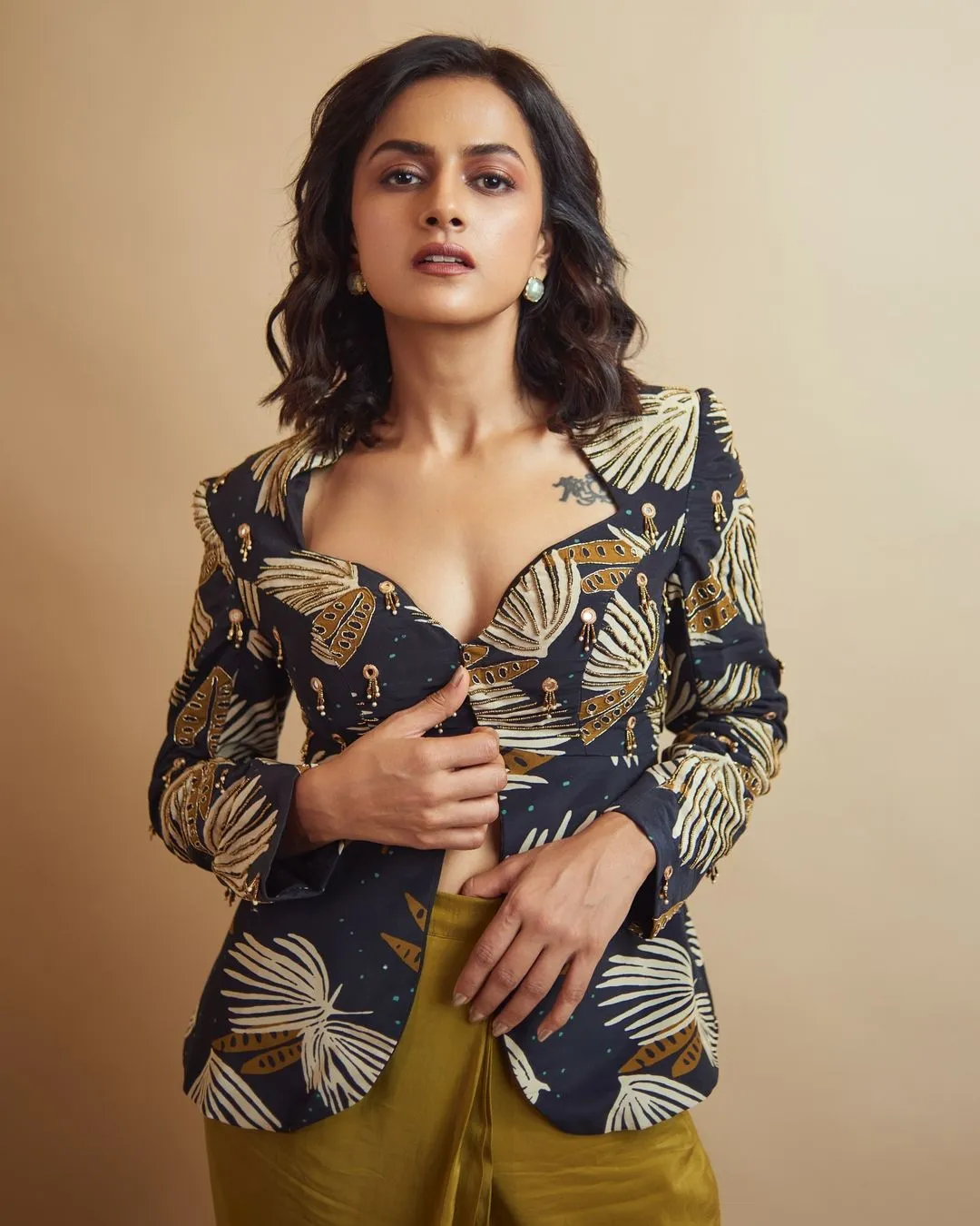 Photo 5 of Shraddha Srinath 