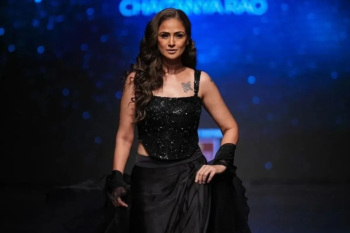 Photo 5 of Simran