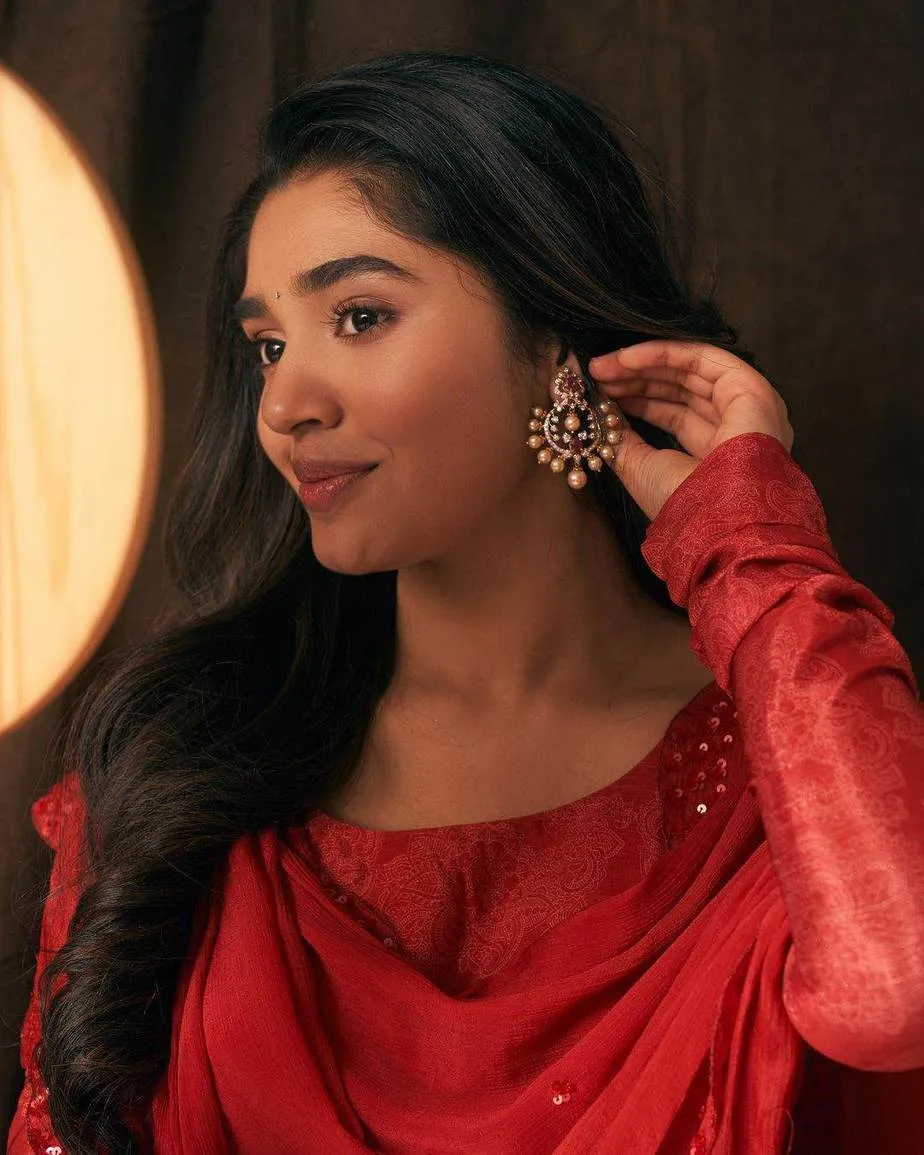 Photo 8 of Krithi Shetty 