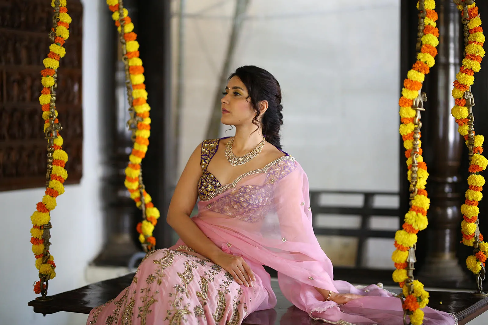 Photo 2 of Raashi Khanna