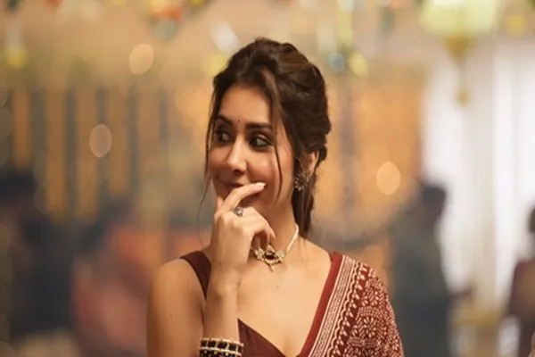 Photo 8 of Raashi Khanna
