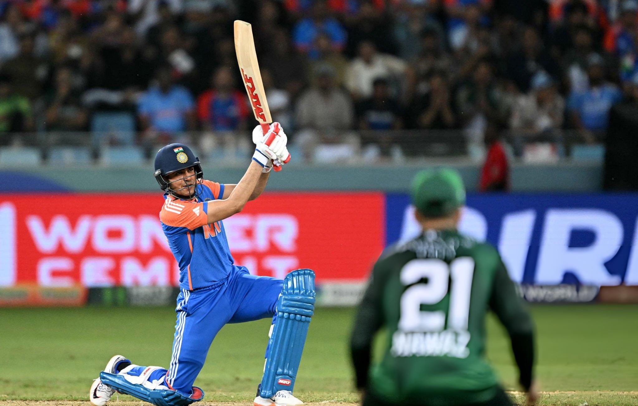 Shubman Gill Acknowledges Fans After Innings