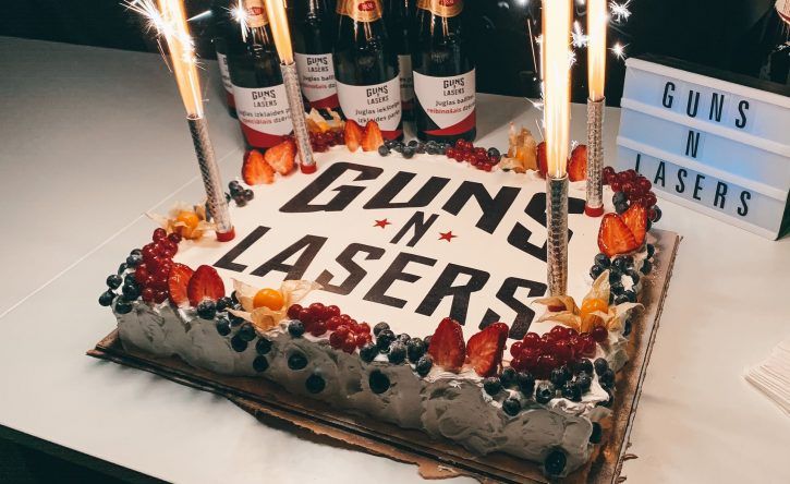 gunsnlasers-sampeteris image