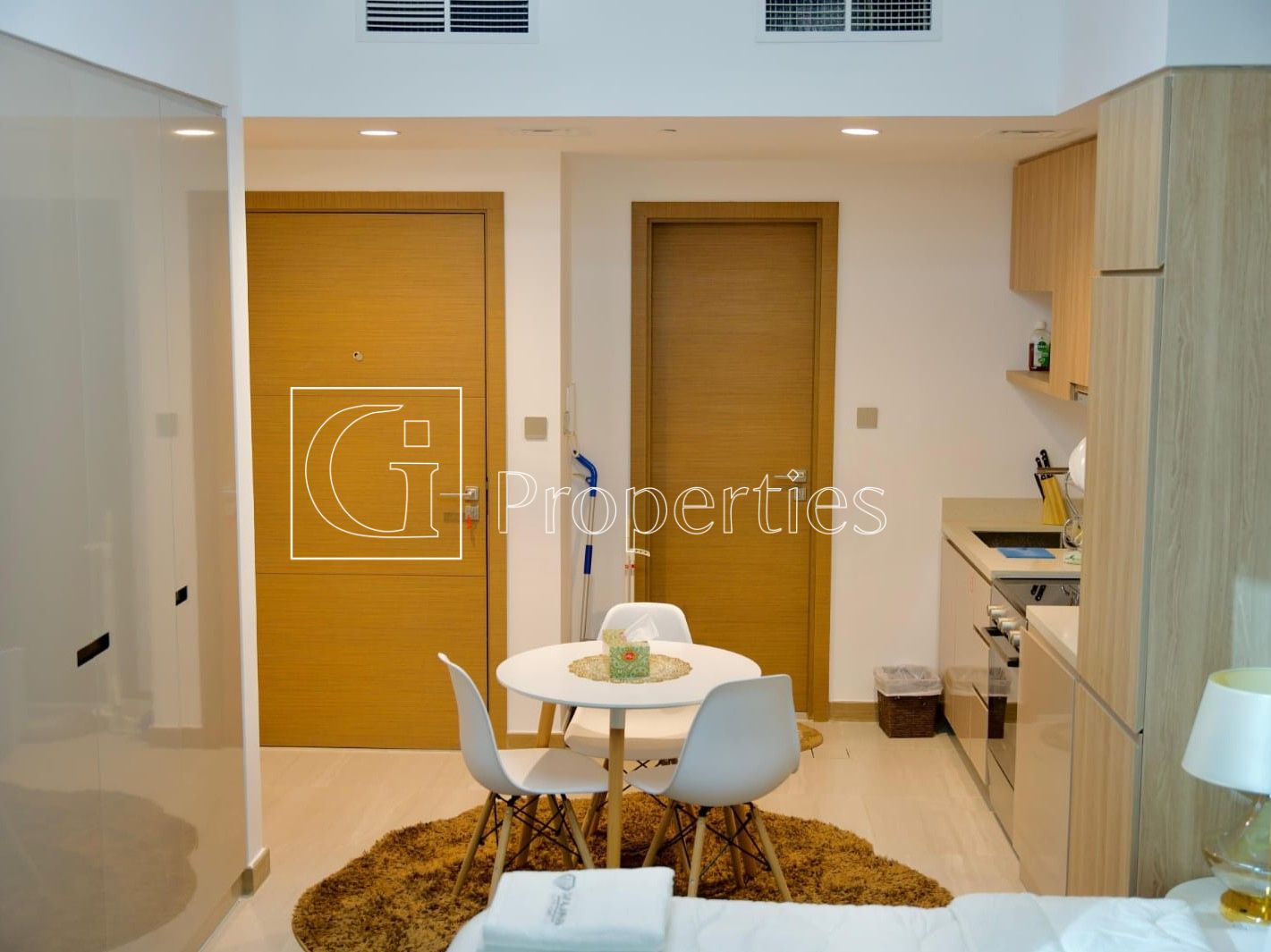 Furnished | Pool View | Close to Metro - 2