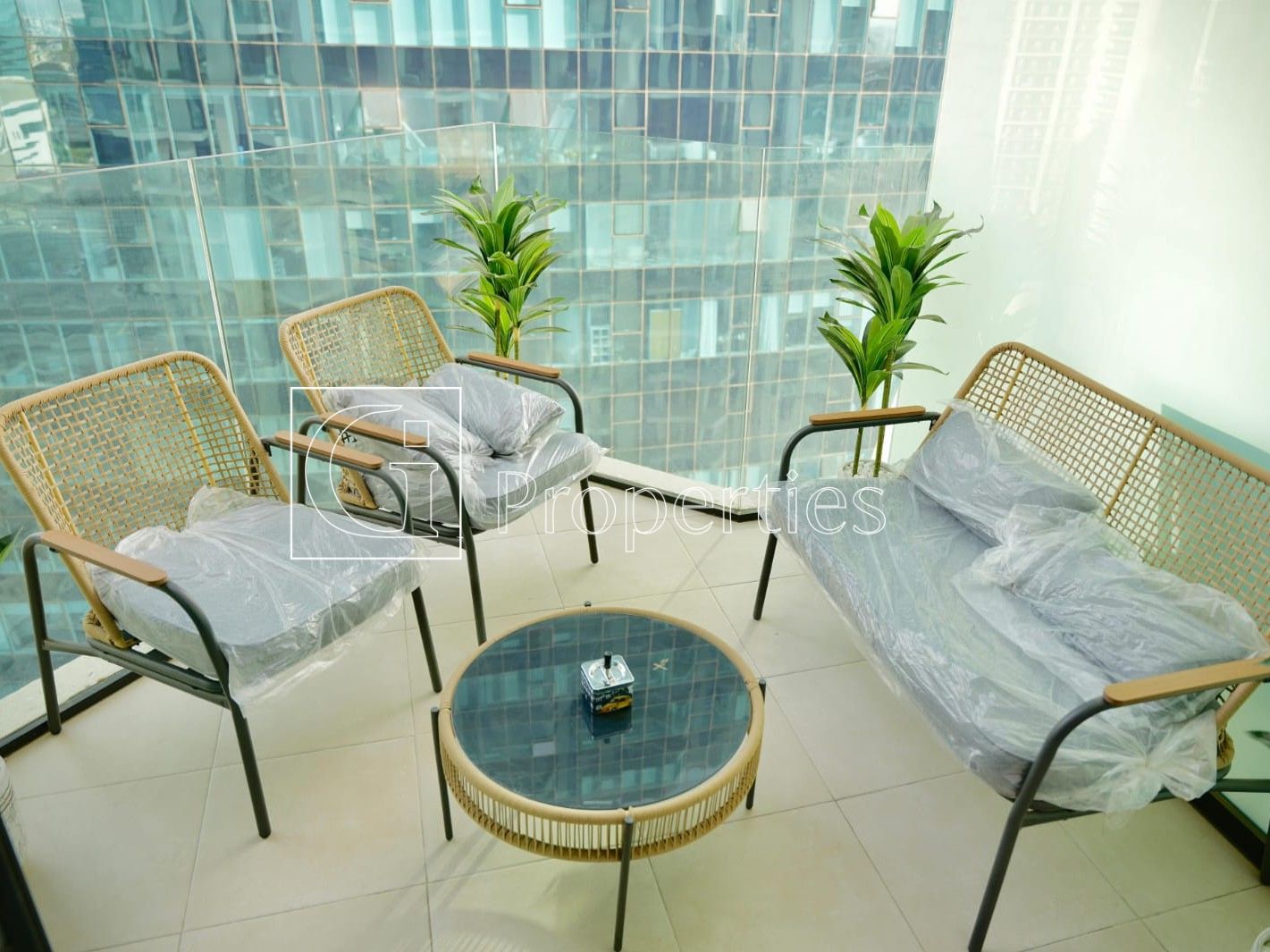 Furnished | Pool View | Close to Metro - 8
