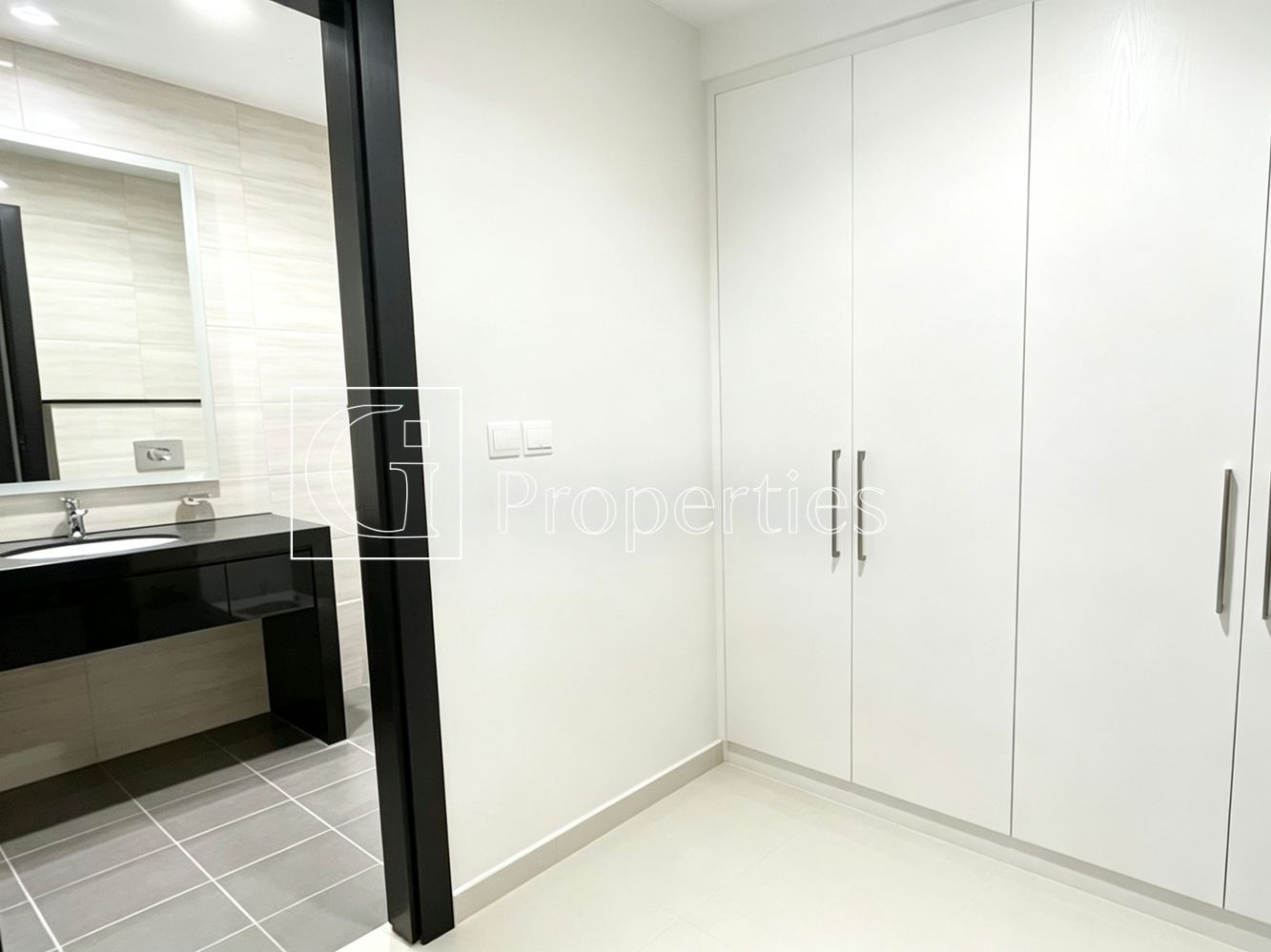 Fully Furnished | High Floor | Rented - 10