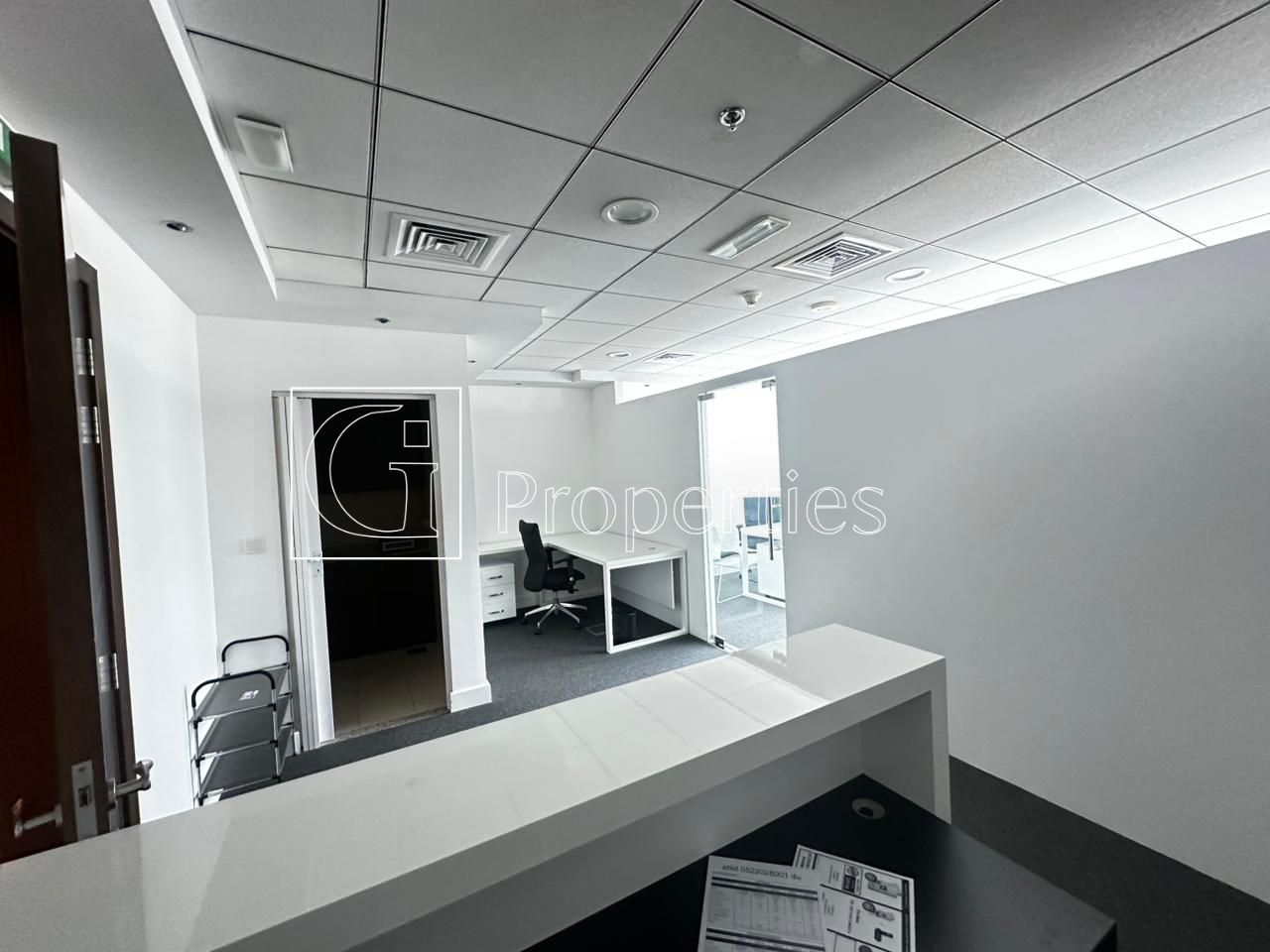 Furnished | Open view | Vacant | 2 Parkings - 4
