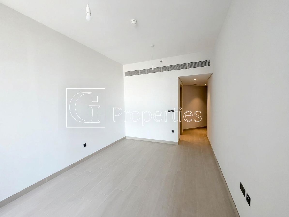 High Floor | Vacant | Brand New | Equipped Kitchen - 3