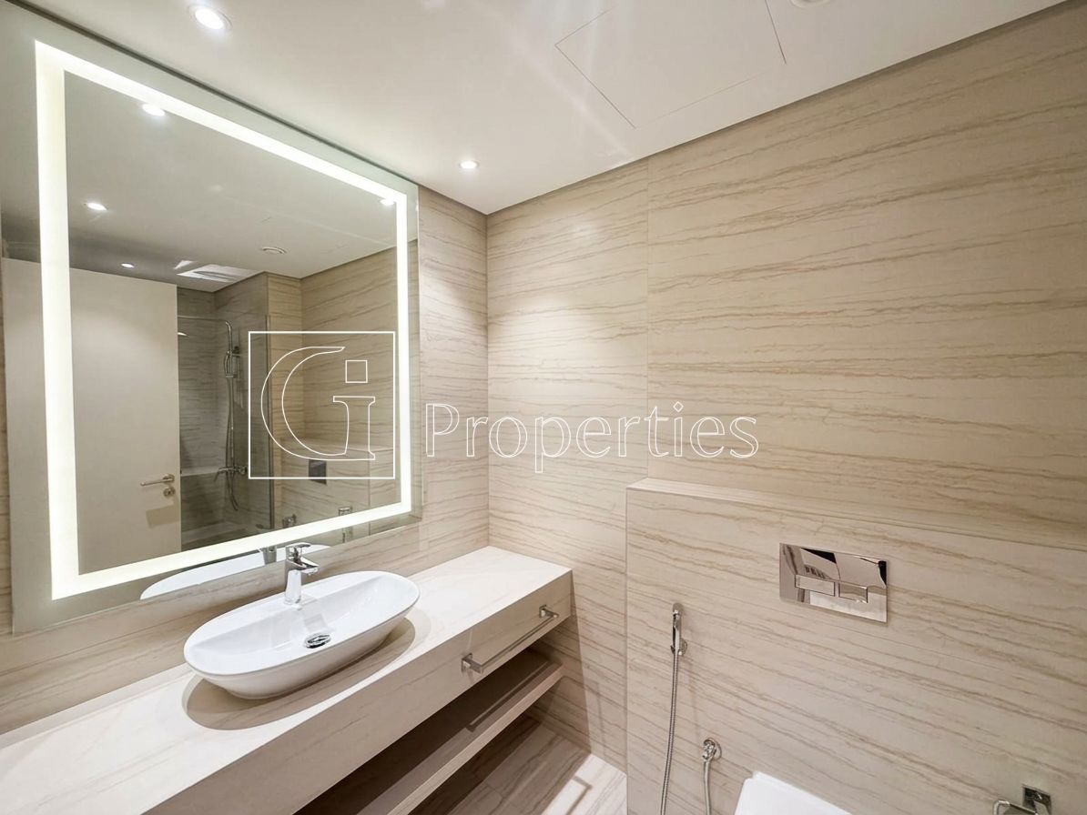 Brand New | Furnished | Pool View | 4 Cheques - 8