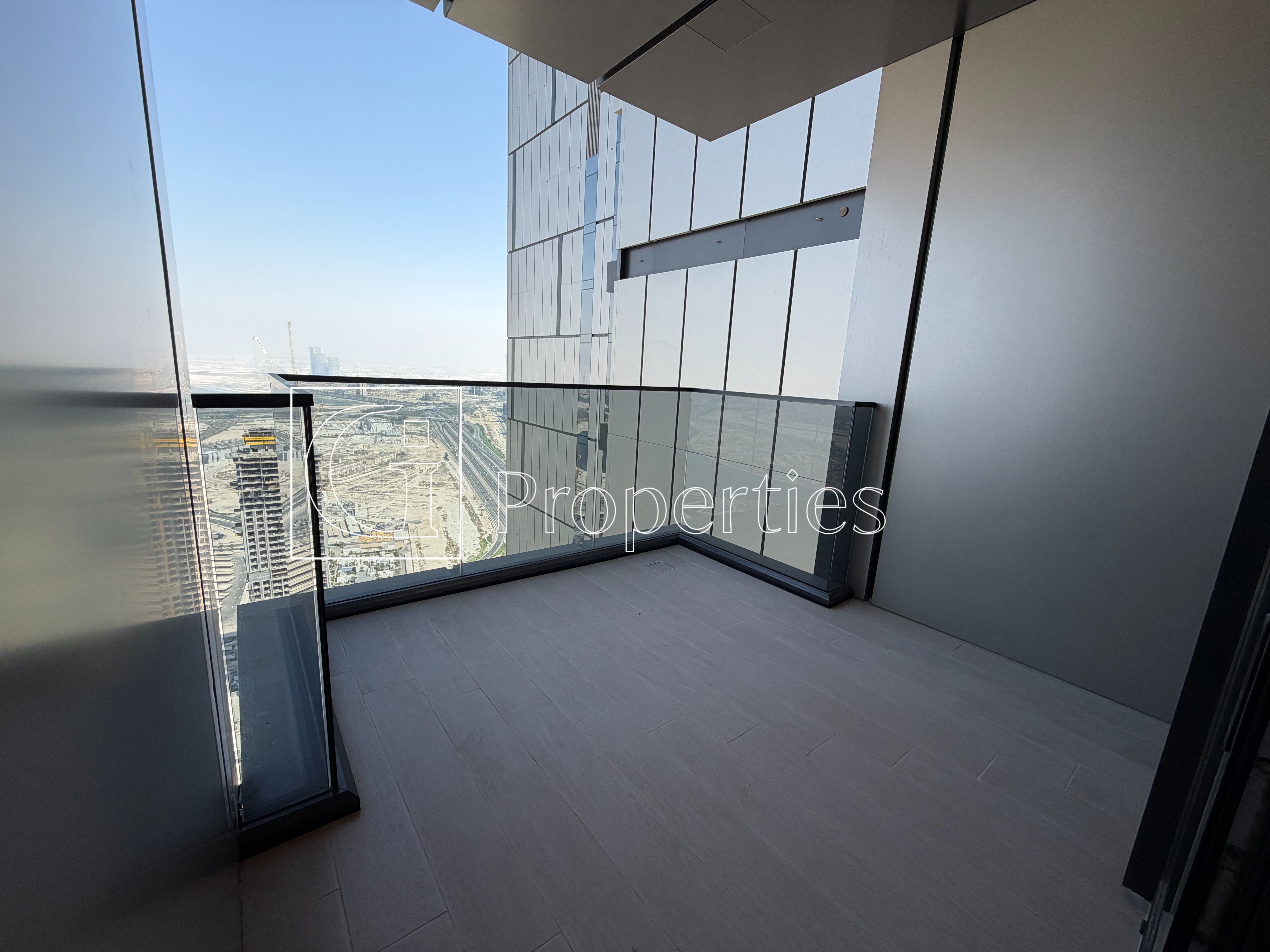 High floor| vacant | open kitchen | brand new - 3