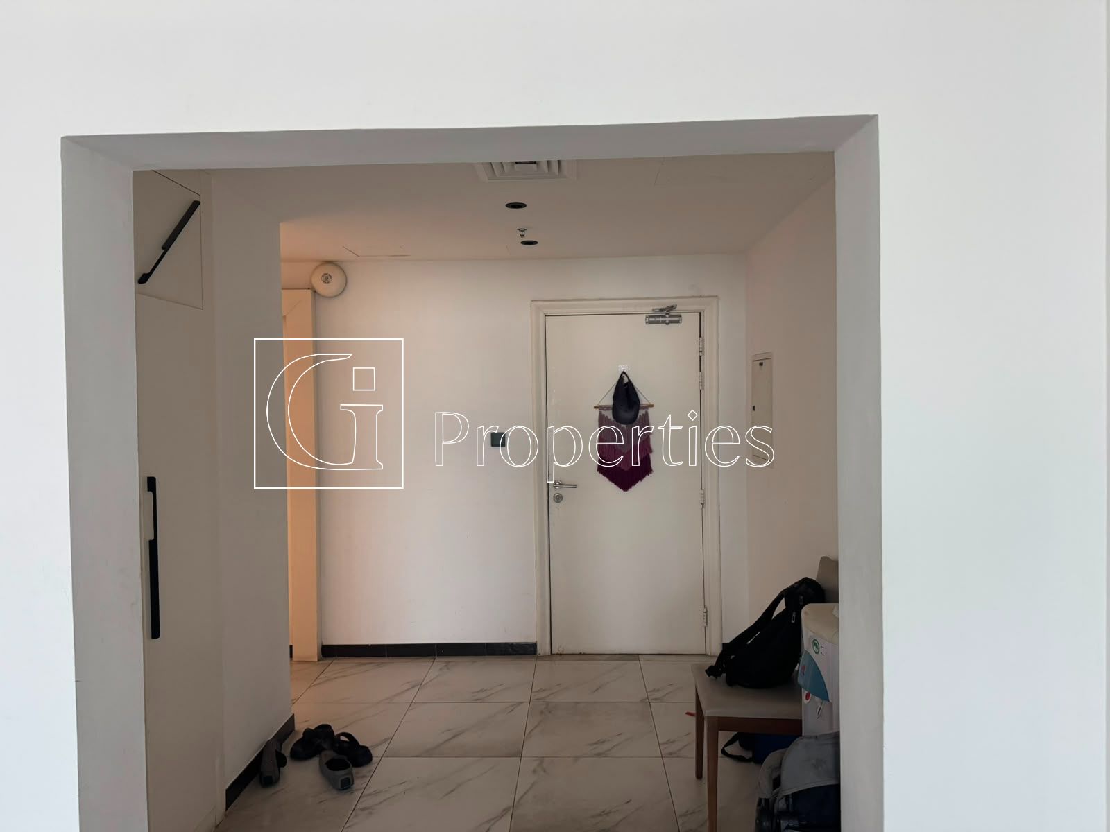 Upgraded | Furnished I Maid | High Floor - 5