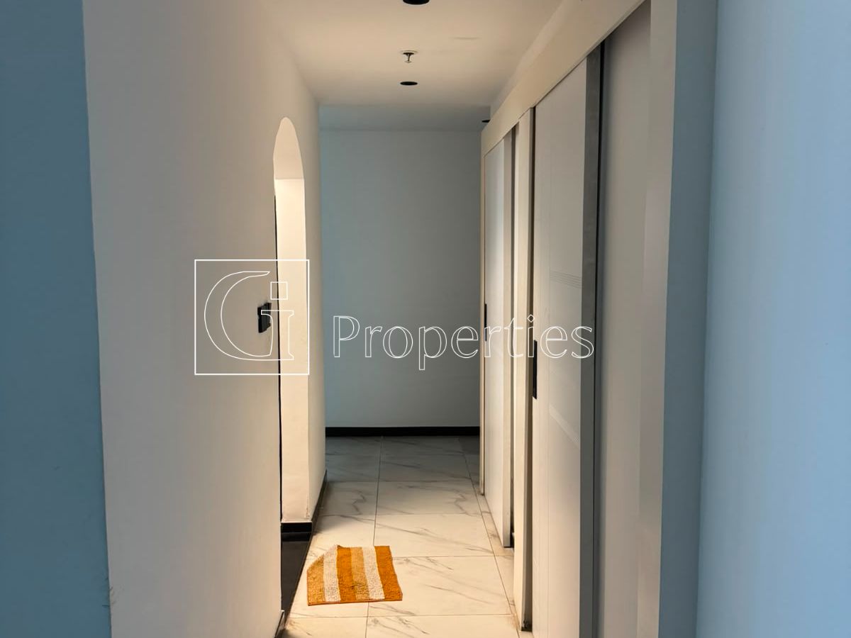 Upgraded | Furnished I Maid | High Floor - 5