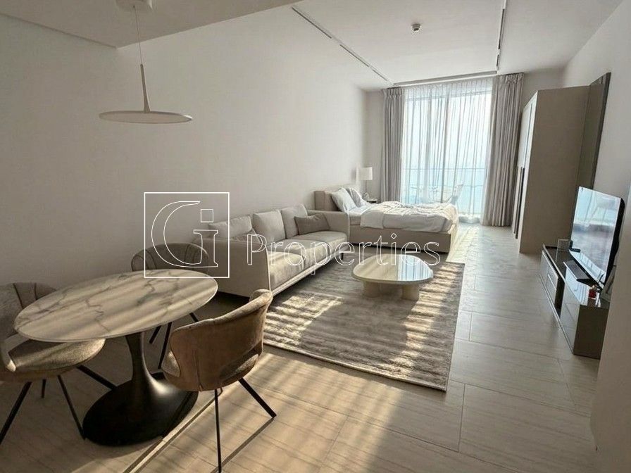 Ready to Move In | with Pool view | 2 Cheques - 1