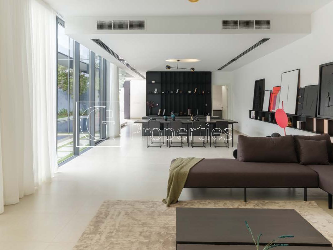 Cheapeast 5BR | Private Pool | Good Investment - 1