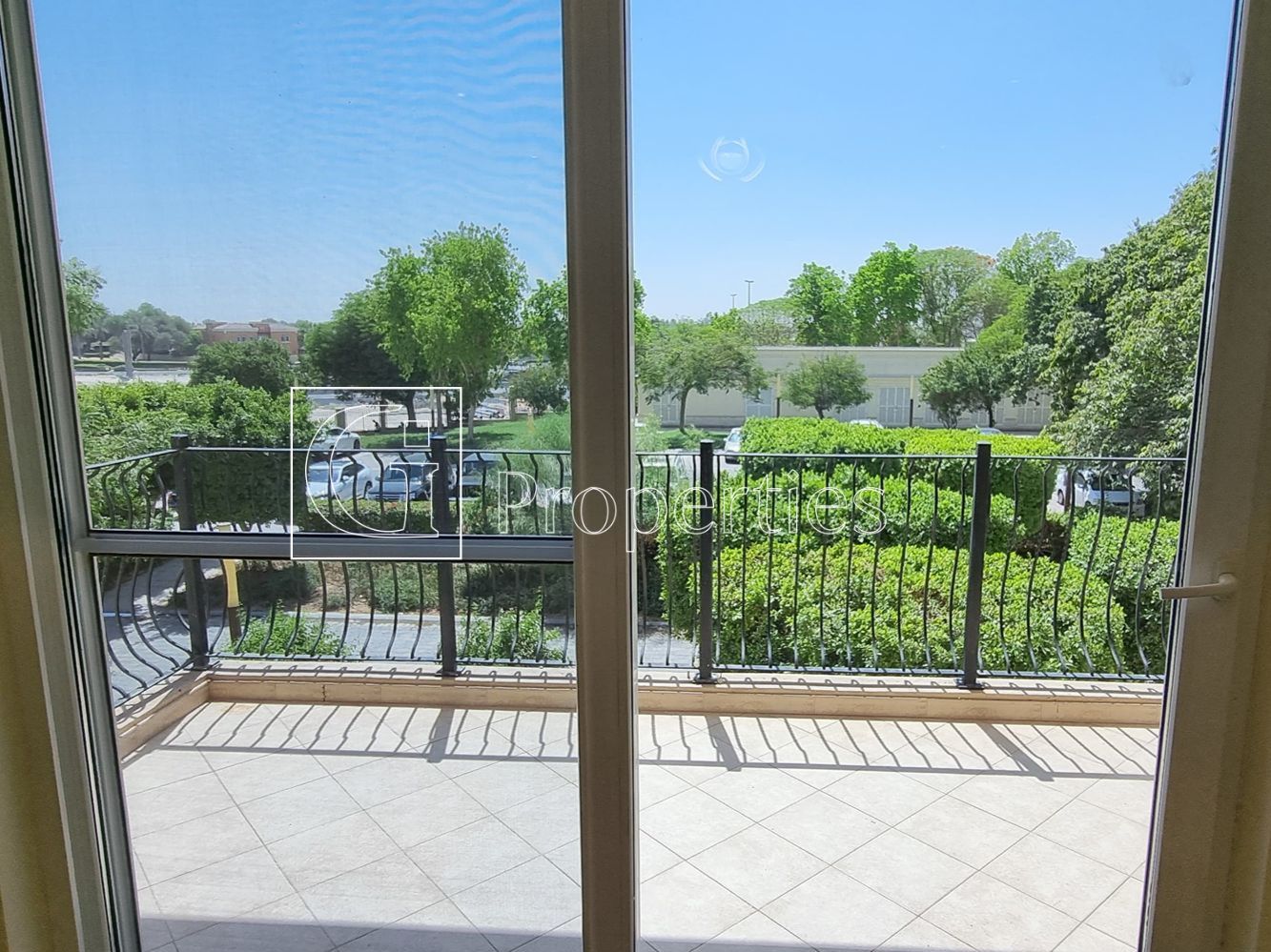Bright Layout | Spacious 1BR | Prime Location - 1