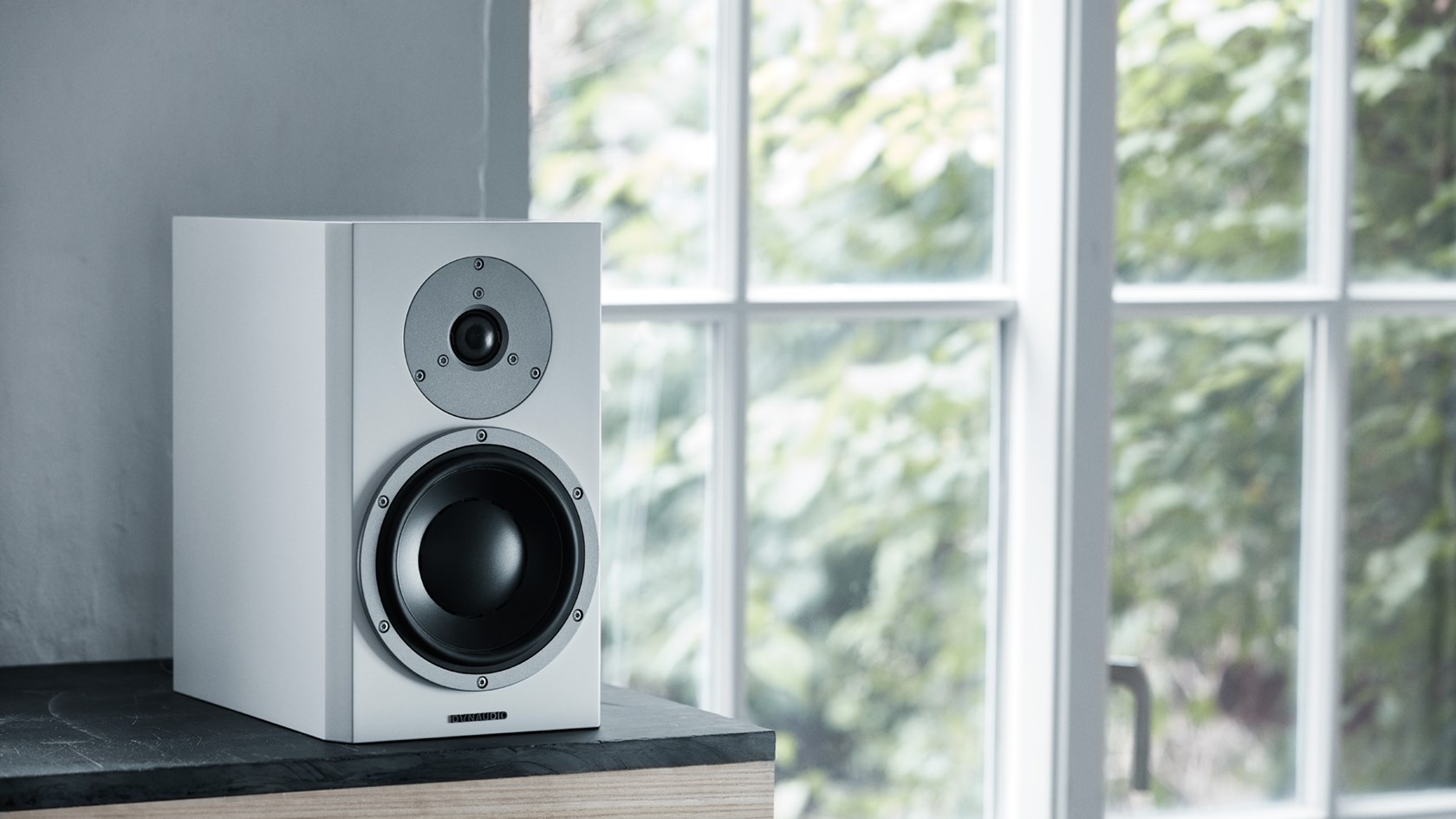 dynaudio_excite_mj_20951_2000px.jpg