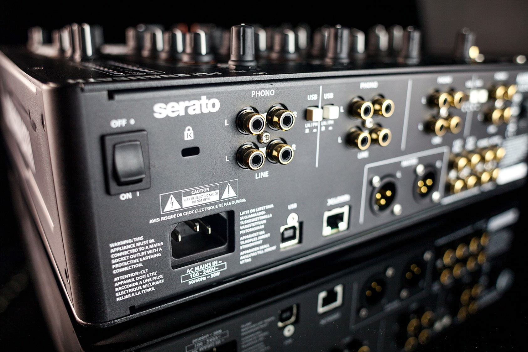 Allen & Heath Xone 43C 4 Canaux + Carte Son Intégré