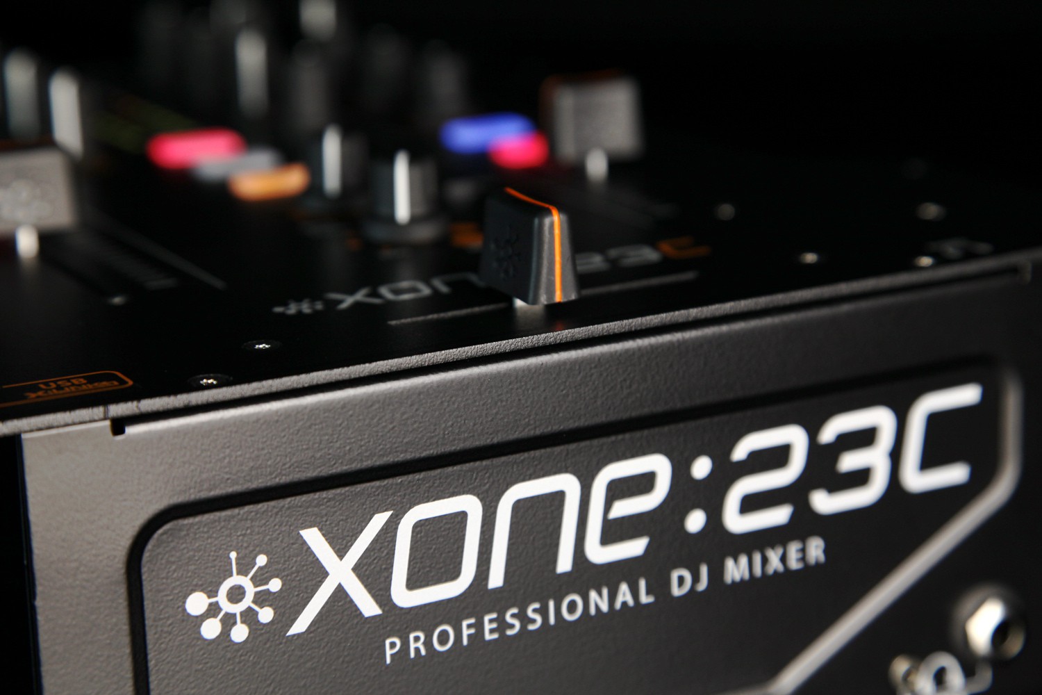 Allen & Heath Xone 23C 4 Canaux & Carte Son Intégré